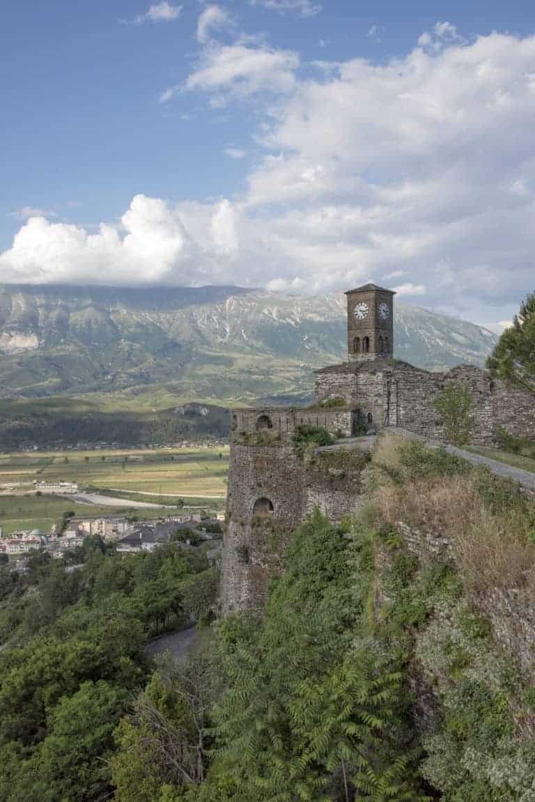 Kerk met uitzicht op het dal - fotoreis Albanië