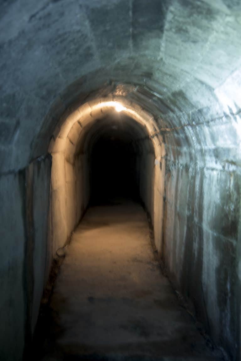 Fotoreis Albanië - Tunnel tweede wereld oorlog