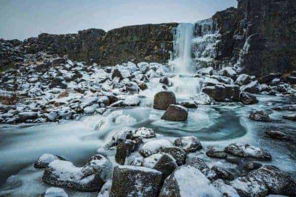 De Oxararfosswaterval in het Nationale Park Thingvellir op Ijsland. De Oxararfosswaterval in het Nationale Park Thingvellir op Ijsland.