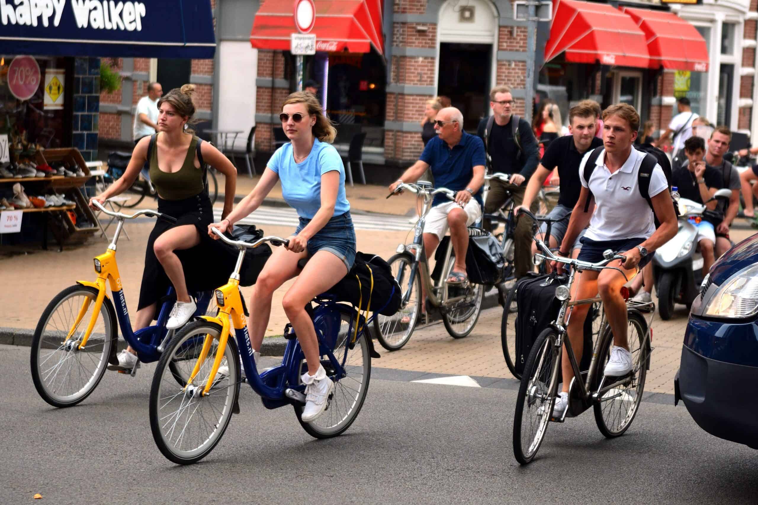 Mesen op de fiets - Straatfotografie Mesen op de fiets - Straatfotografie