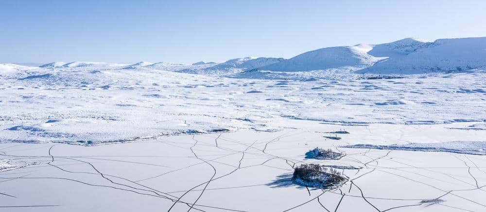 Fotografie cursus dronefotografie frozen loch tulla view_ Fotografie cursus dronefotografie frozen loch tulla view_