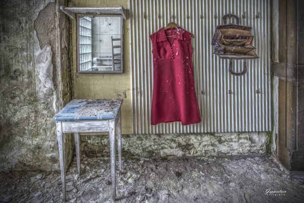 Fotografie-tips-urbex-fotografie Urbex fotografie rode jurk