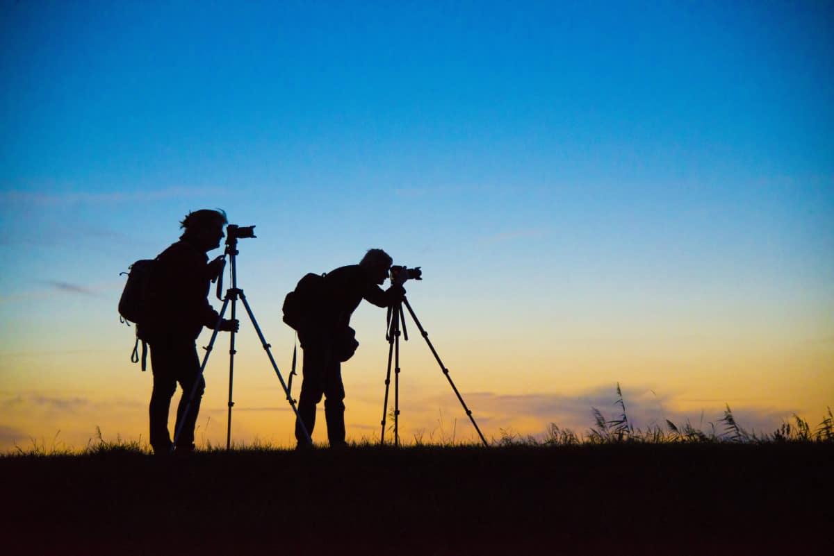 Fotograferende deelnemers tijdens de Fotografiereis Groninger Waddenkust Fotograferende deelnemers tijdens de Fotografiereis Groninger Waddenkust