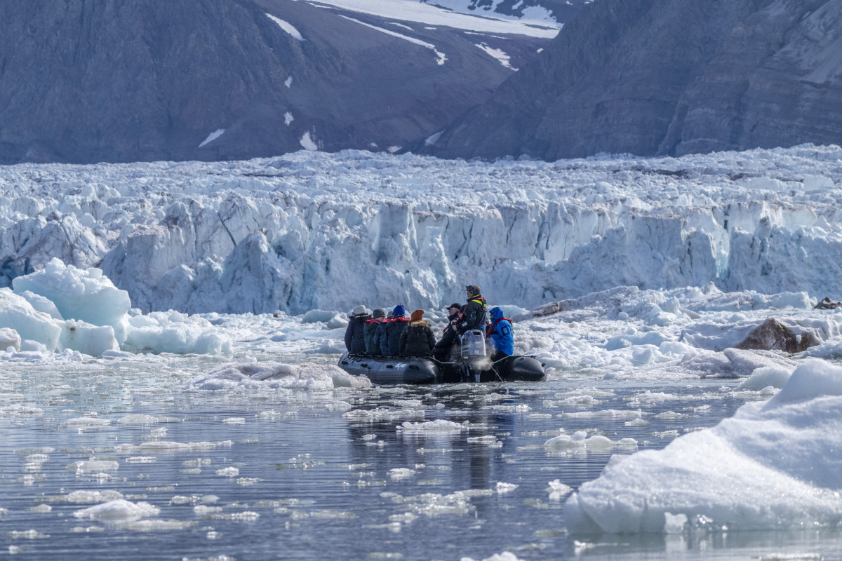 In de zodiak tijdens fotografiereis Spitsbergen