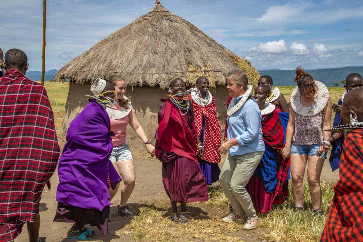 Fotoreis Afrika Tanzania 52 Dansen met de Masai in Tanzania