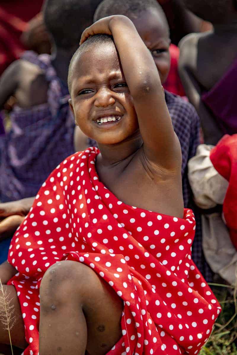 Fotoreis Afrika Tanzania 65 Meisje in de 'klas' Fotoreis Afrika Tanzania