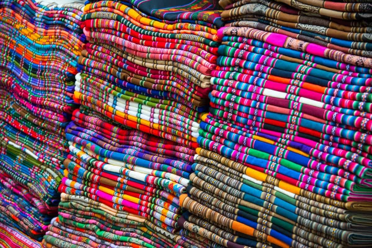 Fotoreis Bolivia 27_01 Kleurige kleden tijdens deFotoreis Argentinië, Bolivia, Chili