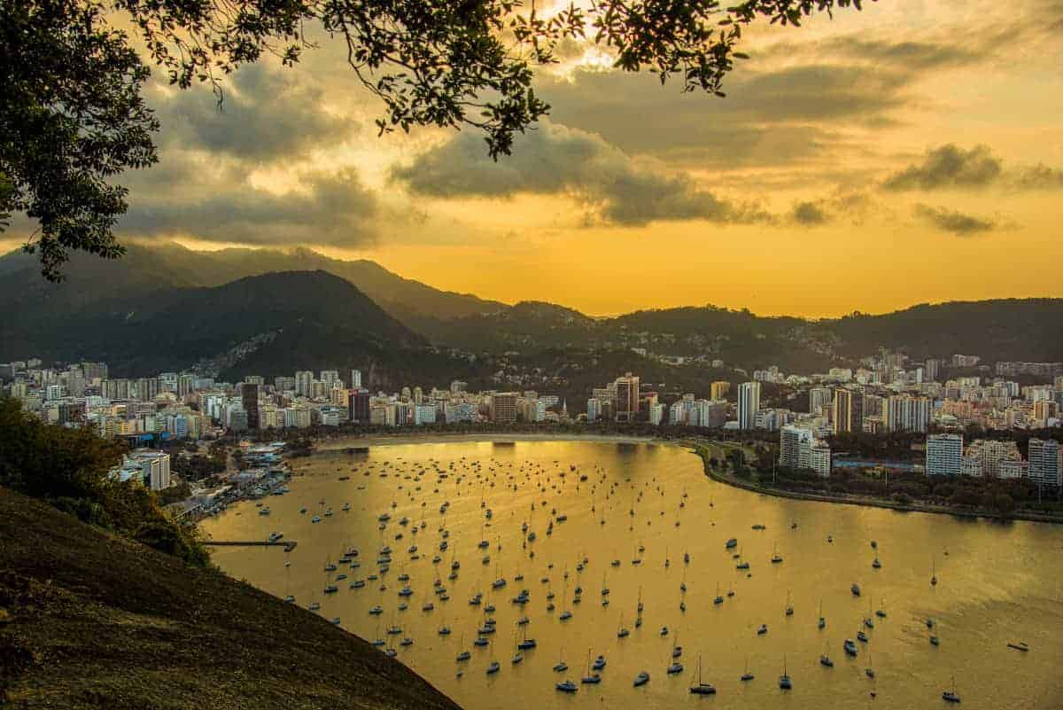 Fotoreis Brazilie Rio de Janeiro bij avond Rio de Janeiro bij avond tijdens de fotografiereis Brazilië.