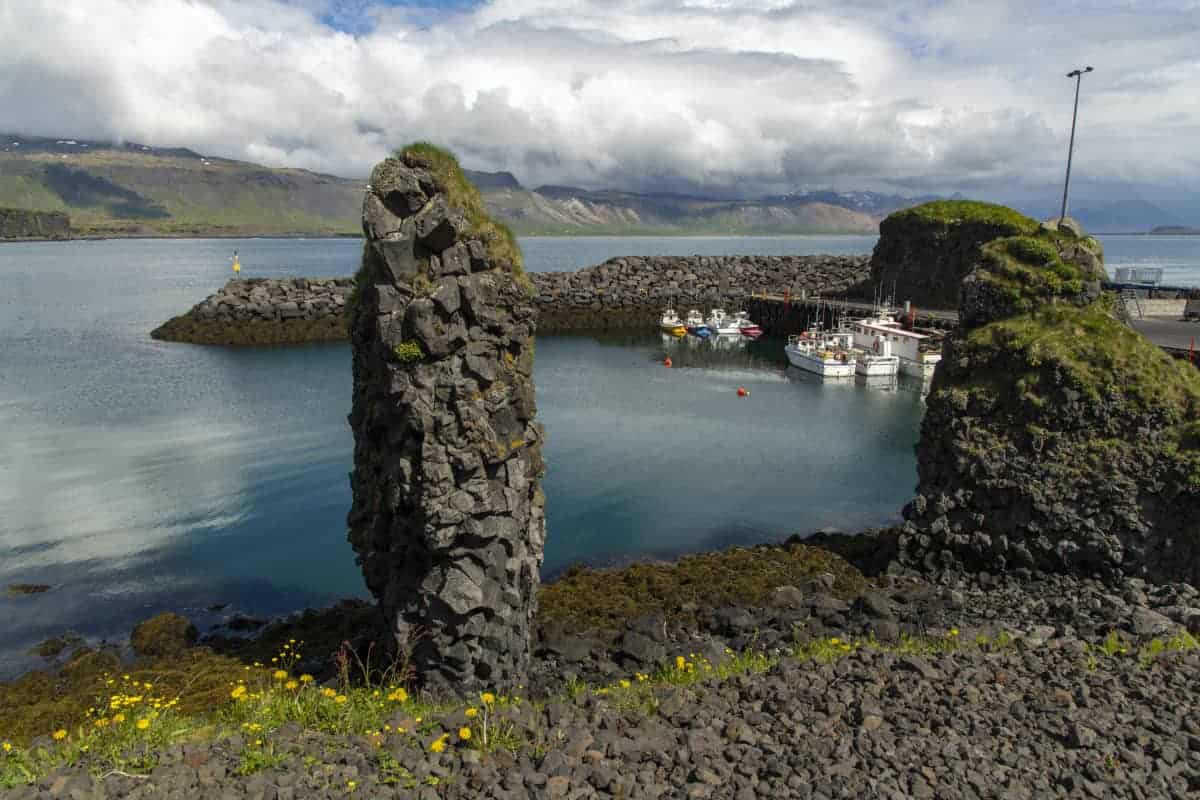 Fotoreis IJsland Westfjorden 51 Rotsformaties nabij Anarstapi op Snaefellsness IJsland