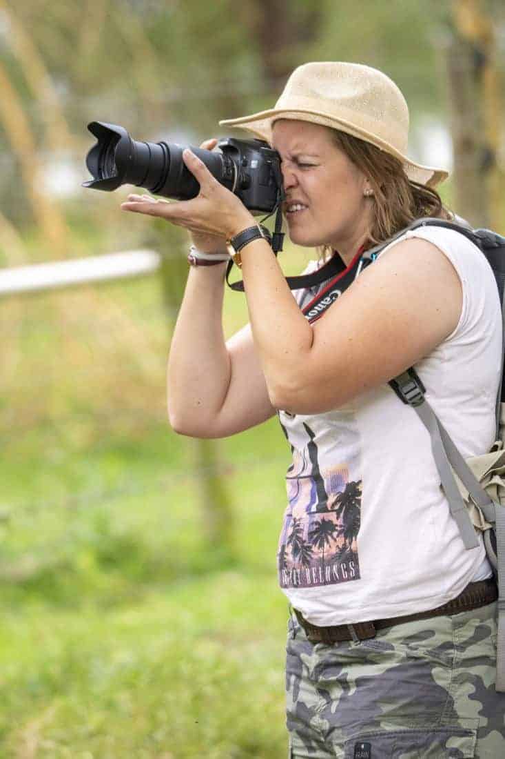 Fotoreis Kenia Tanzania - Andrea aan het fotograferen Fotoreis Kenia Tanzania - Andrea aan het fotograferen
