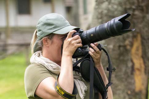 Fotoreis Kenia Tanzania Jessica fotografeert apen | Fotografie-reizen - Fotoreizen