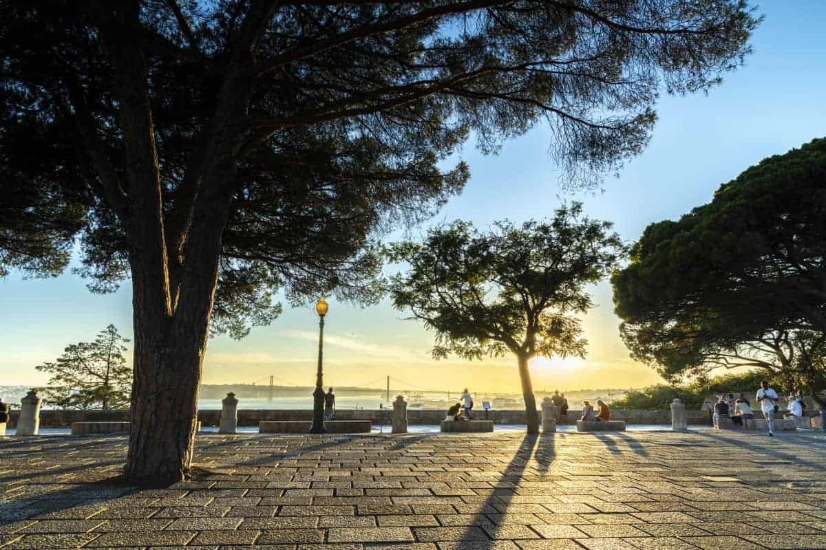 Fotoreis Lissabon 321 Castelo Sao Jorge bij ondergaande zon Lissabon