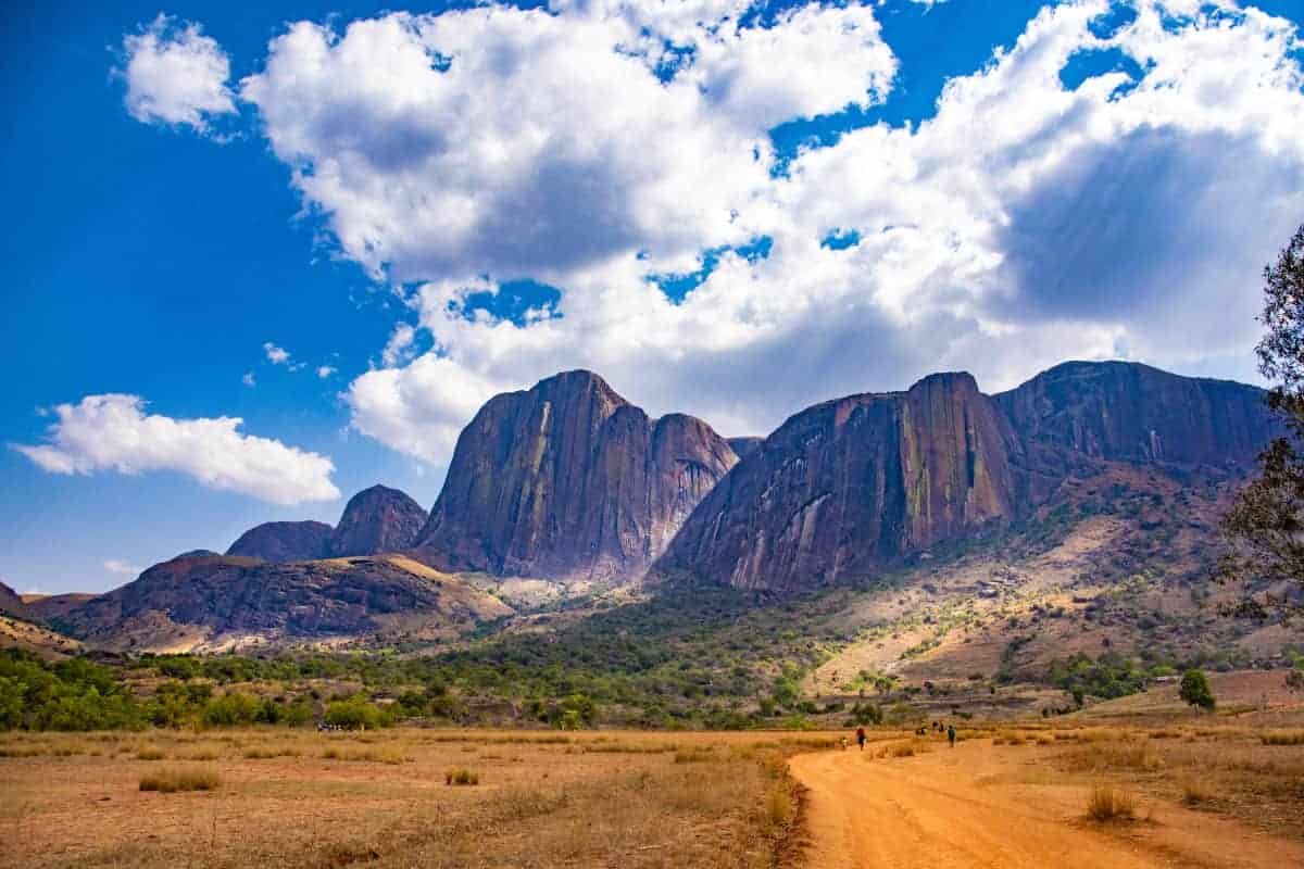 Fotoreis Madagaskar Tsaranoro landschap met lichtvlekken Fotoreis Madagaskar Tsaranoro landschap met lichtvlekken