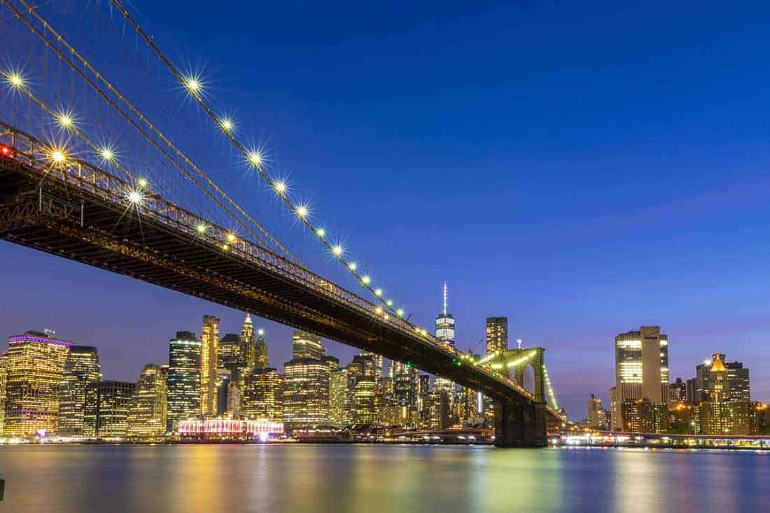 Fotoreis New York Brooklyn Bridge bij avond Fotoreis New York Brooklyn Bridge bij avond