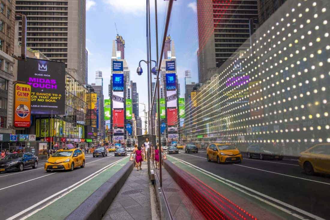 Fotoreis New York spiegeling op Times Square Fotoreis New York spiegeling op Times Square