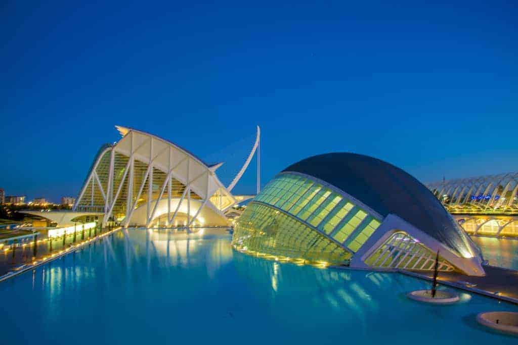 Fotoreis Valencia sfeervol avondlicht Ciutat de las Artes Fotoreis Valencia sfeervol avondlicht Ciutat de las Artes