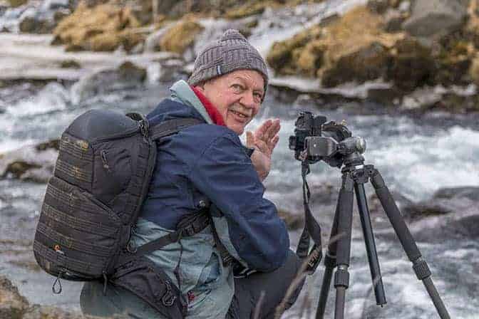 Fotoreizen IJsland - Henk bij waterval