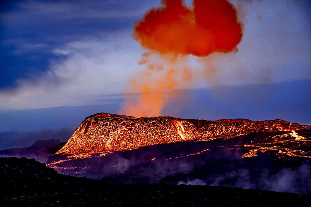 Fotoreizen IJsland vulkaan Fagradalsfjall Fotoreizen IJsland vulkaan Fagradalsfjall spuwt lava