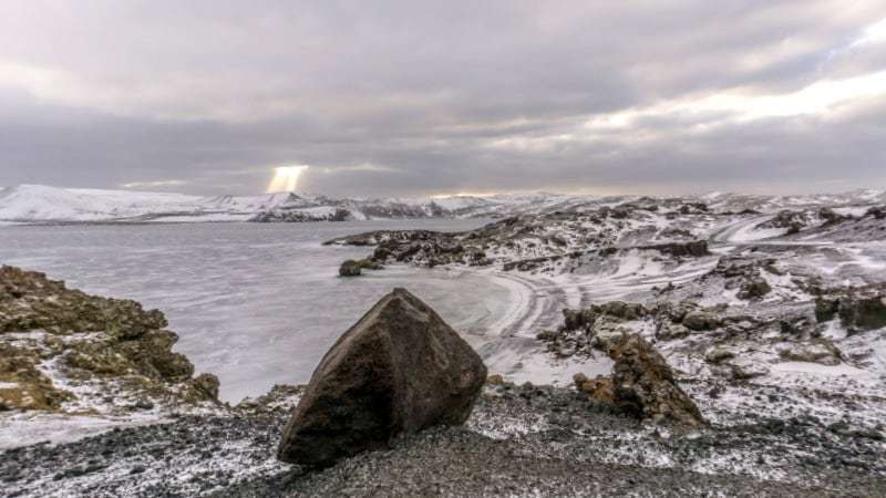 Kleivarvatn in het ochtendlicht. Kleivarvatn in het ochtendlicht.