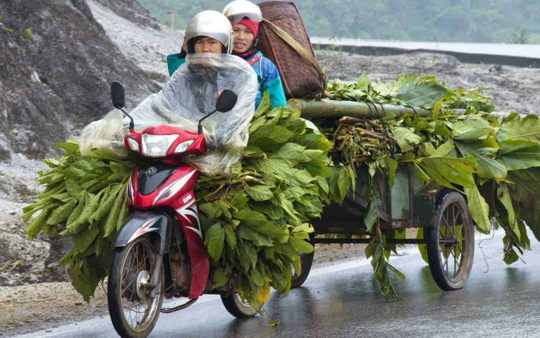 Volgepakte brommer Mai Chau