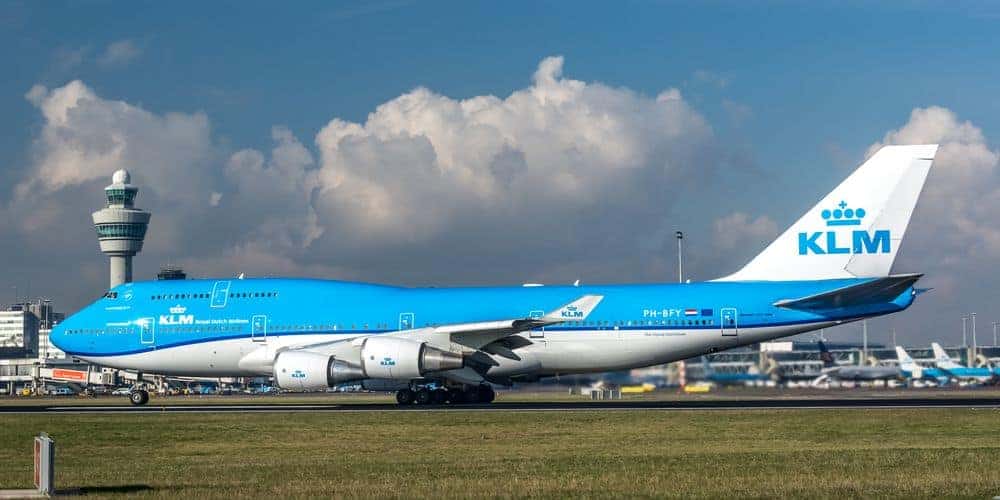 KLM vliegtuig op luchthaven Schiphol KLM vliegtuig op luchthaven Schiphol